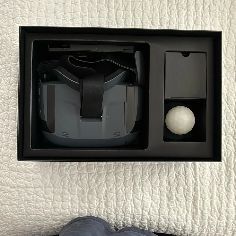Lenovo Star Wars Jedi Challenges VR Set Mirage AR headset with Lightsaber